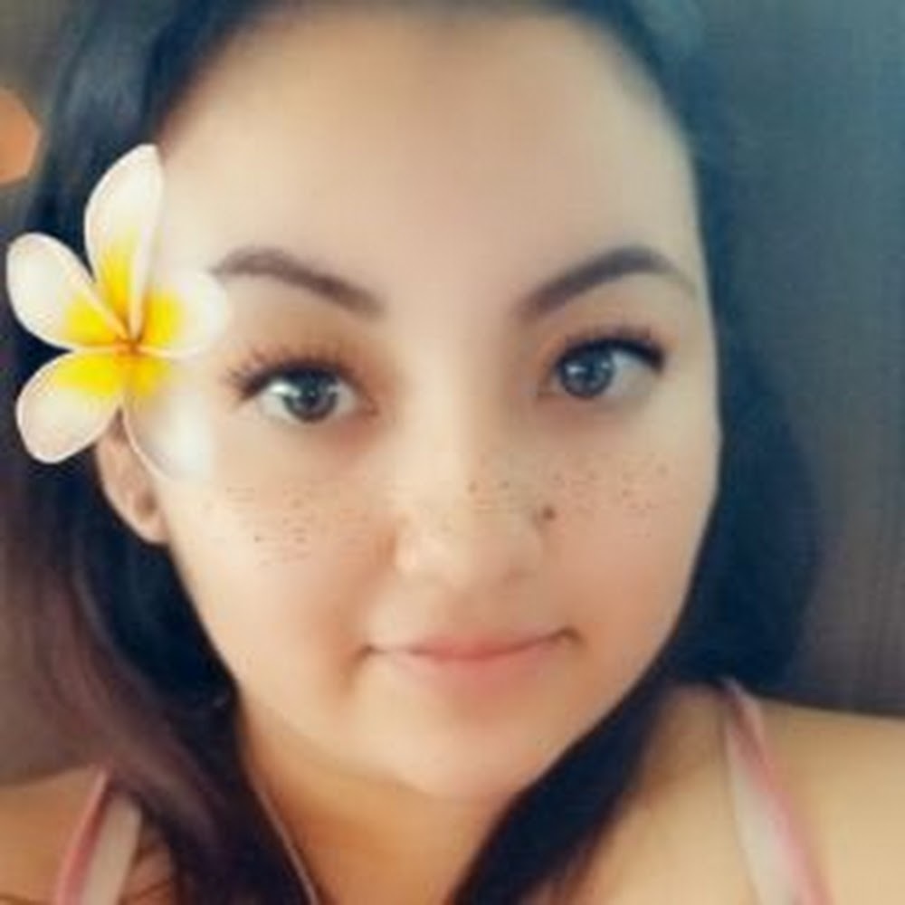 Meet your Posher, Pilar